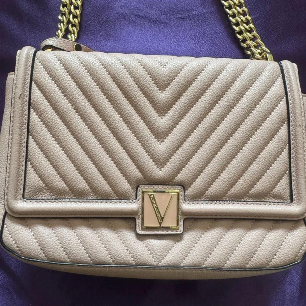 Victoria Secret Quilted Mauve/Pink Shoulder Bag with Chain Strap - Picture 2 of 12